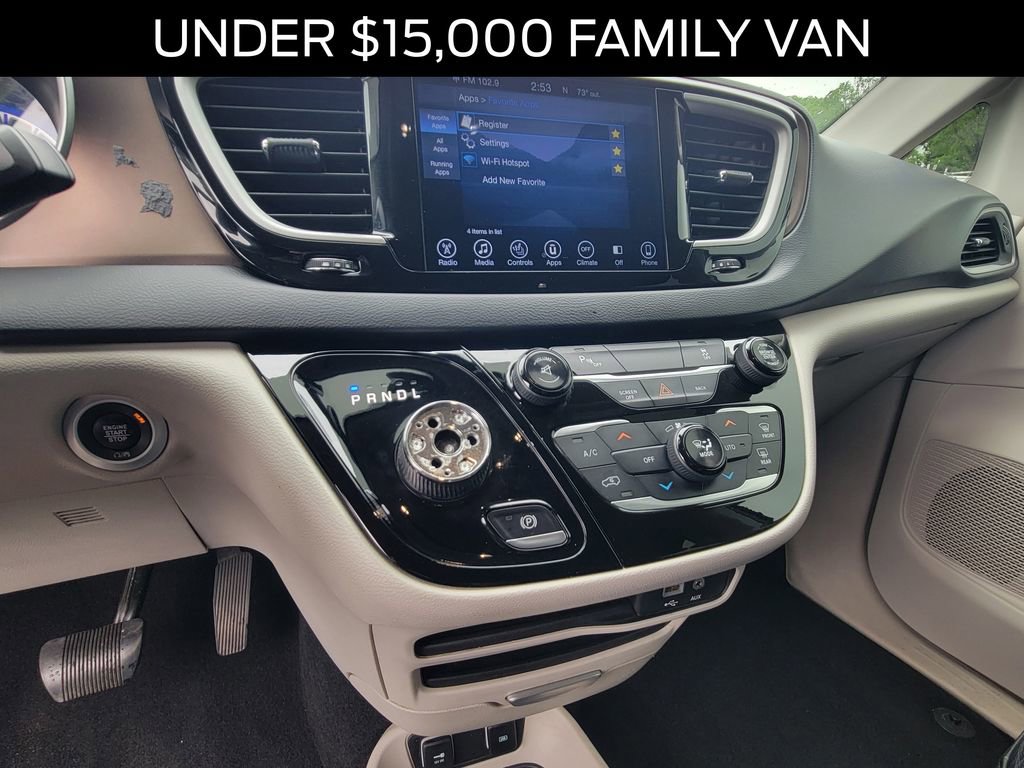 Used 2017 Chrysler Pacifica Touring-L FWD image 24