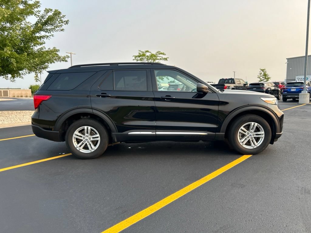 Certified 2023 Ford Explorer XLT w/ Equipment Group 202A AWD/4WD image 6