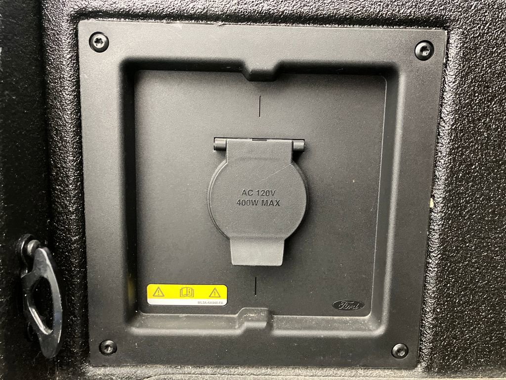 Certified 2022 Ford F150 XLT w/ Equipment Group 302A High image 32