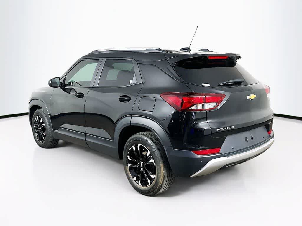 Used 2023 Chevrolet TrailBlazer LT w/ Convenience Package FWD image 4