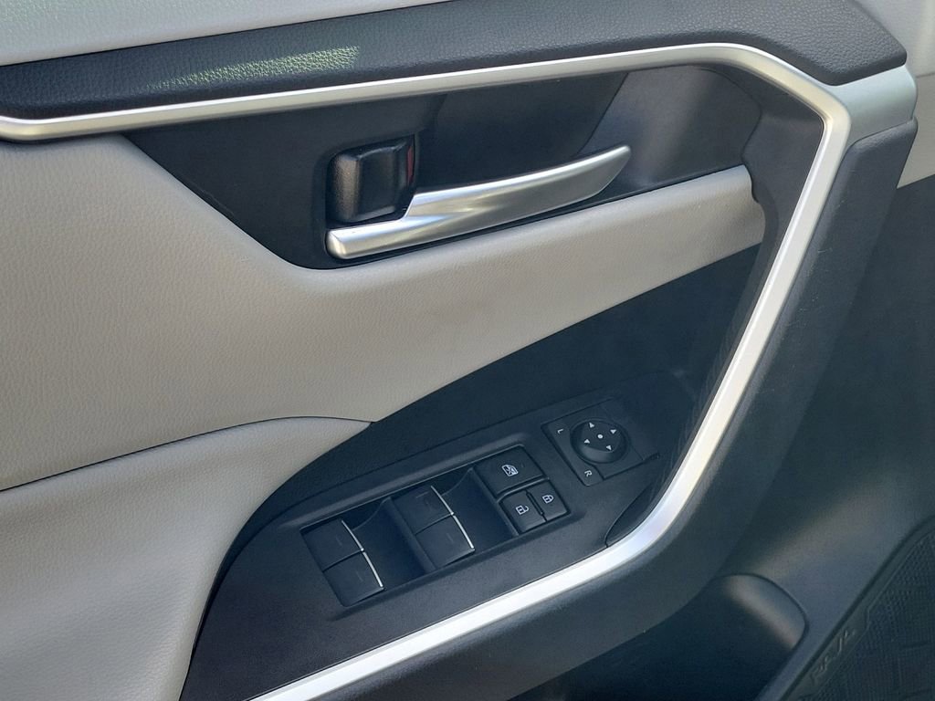 Used 2023 Toyota RAV4 XLE w/ Convenience Package image 23