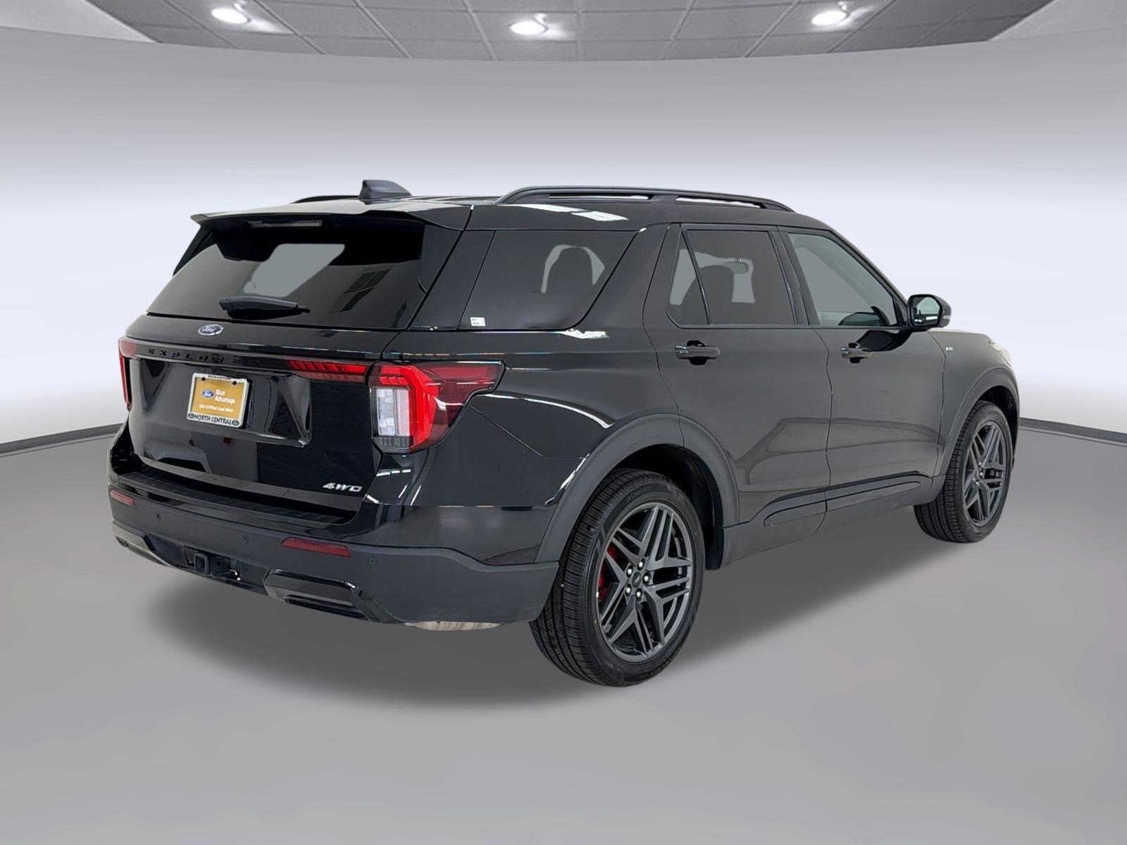 Certified 2025 Ford Explorer ST-Line w/ ST-Line Street Pack AWD/4WD image 9