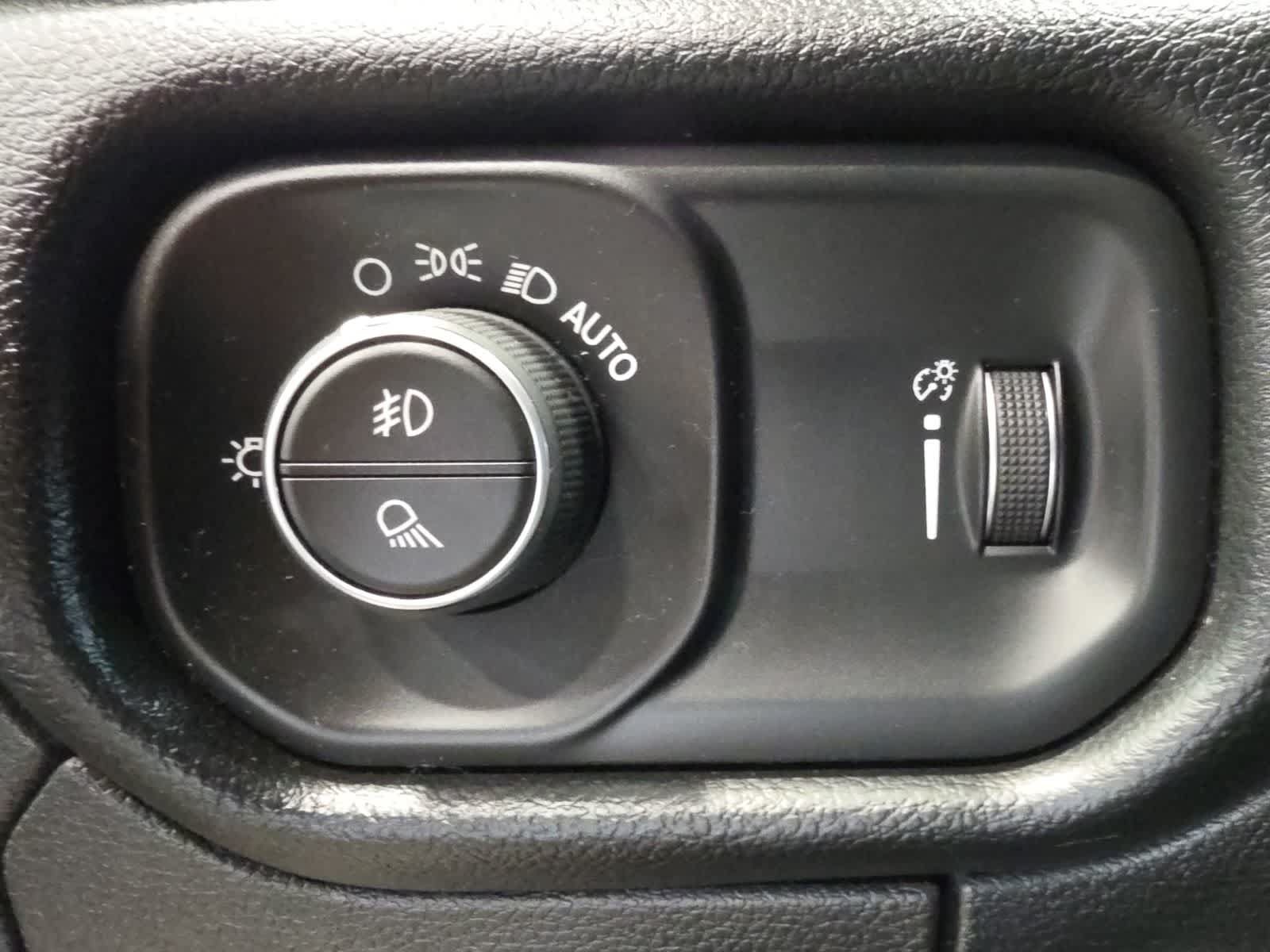 Used 2021 RAM 1500 Big Horn AWD/4WD image 18