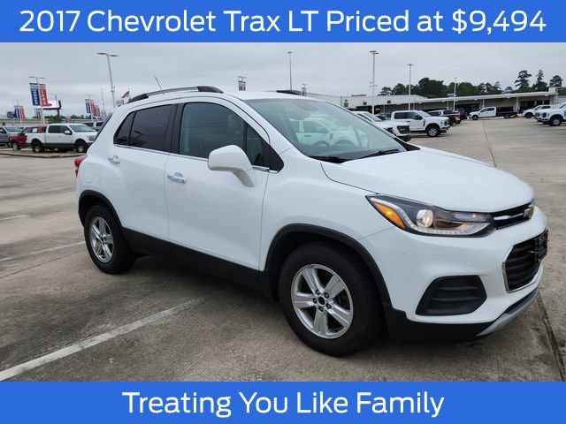 Used 2017 Chevrolet Trax LT w/ LT Convenience Package FWD image 1