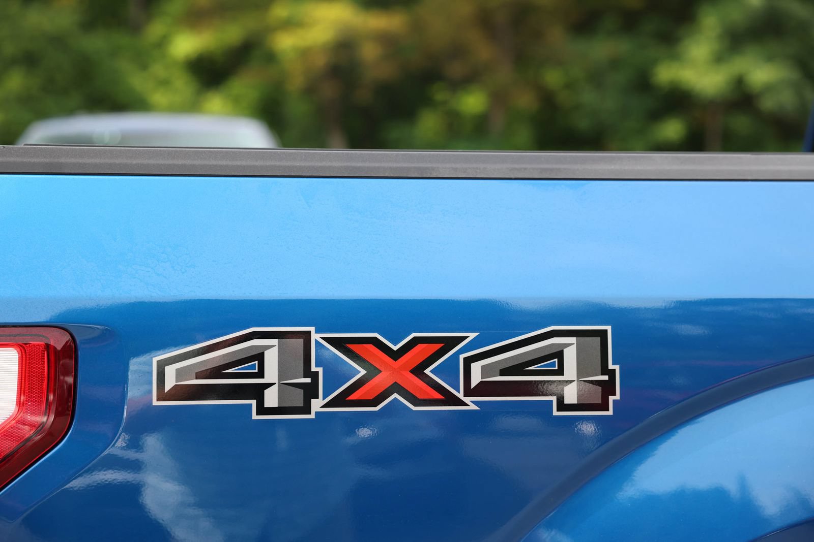 Certified 2018 Ford F150 XLT w/ Equipment Group 302A Luxury AWD/4WD image 26