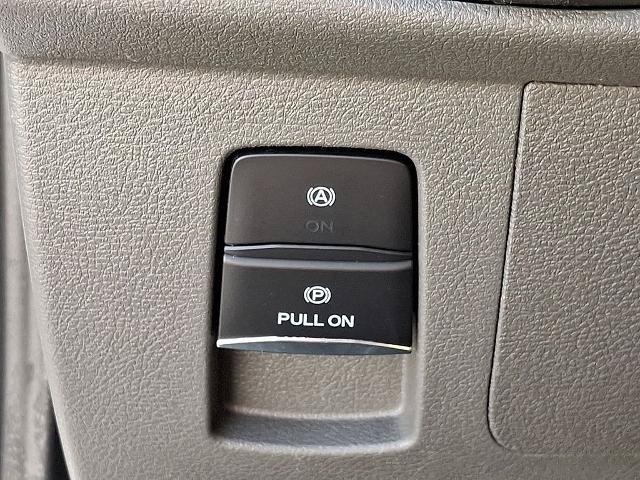 Certified 2024 Ford Transit 350 XLT RWD image 25