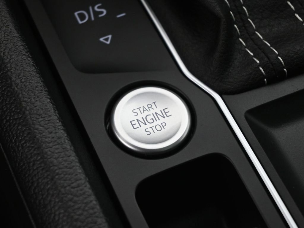 Used 2023 Volkswagen Atlas Cross Sport SE w/ Panoramic Sunroof Package image 41