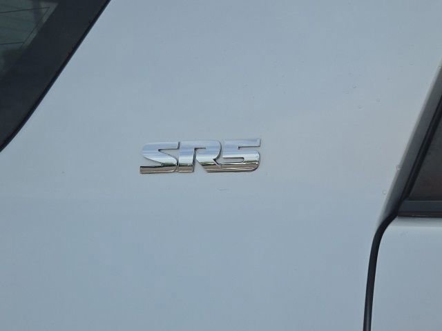 Used 2021 Toyota 4Runner SR5 AWD/4WD image 11