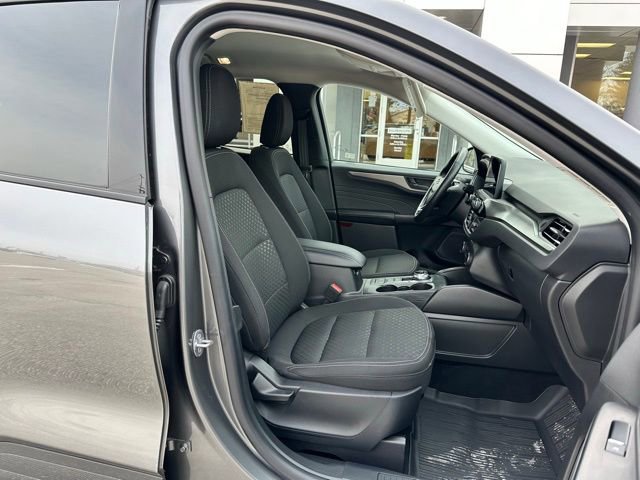 Certified 2025 Ford Escape Active w/ Cold Weather Package image 60