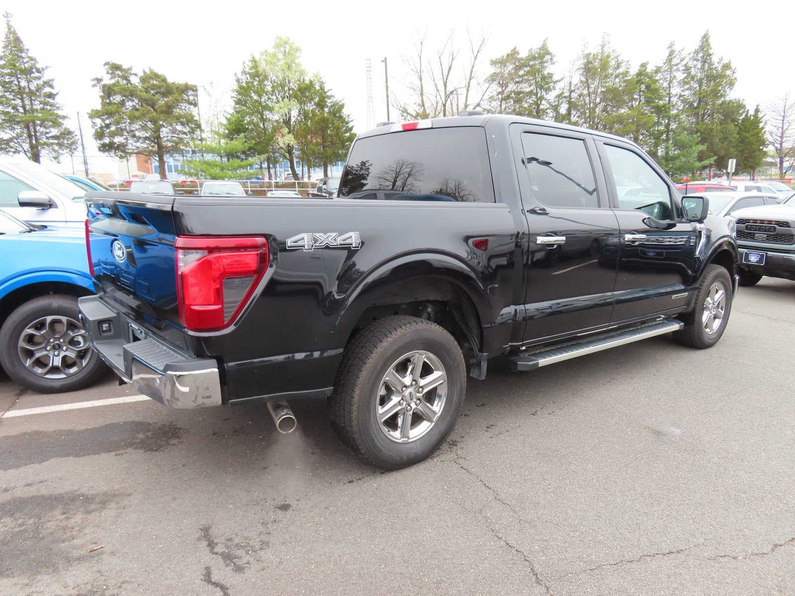 Certified 2024 Ford F150 XLT w/ Mobile Office Package image 4