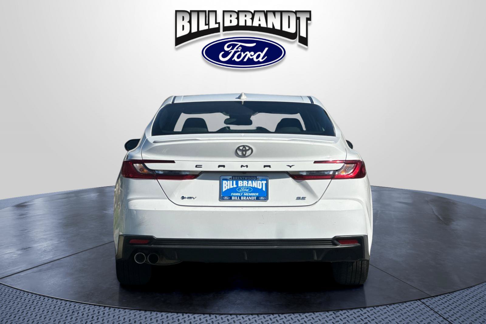 Used 2025 Toyota Camry SE FWD image 4