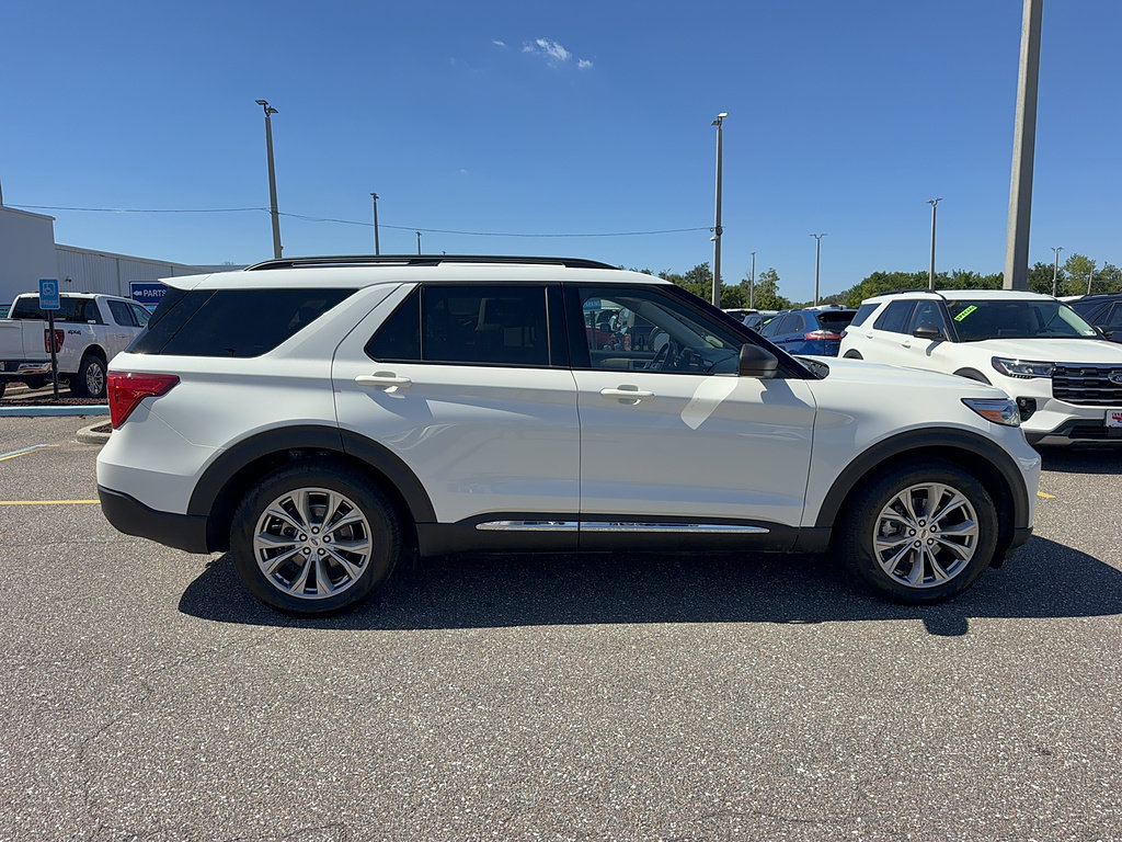 Certified 2023 Ford Explorer XLT w/ Equipment Group 202A RWD image 5