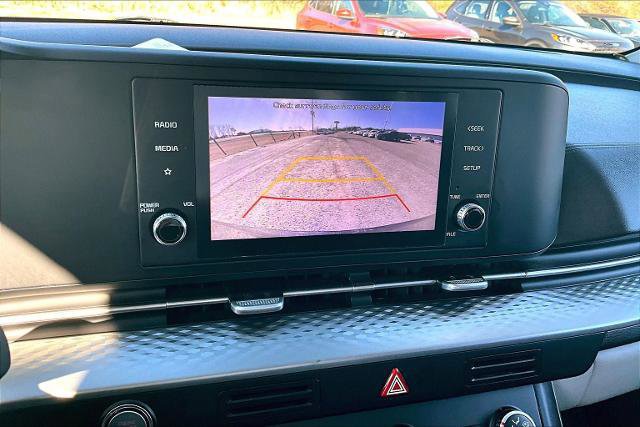 Used 2022 Kia Carnival LX image 23