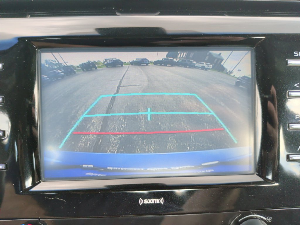 Used 2020 Toyota Camry SE FWD image 16