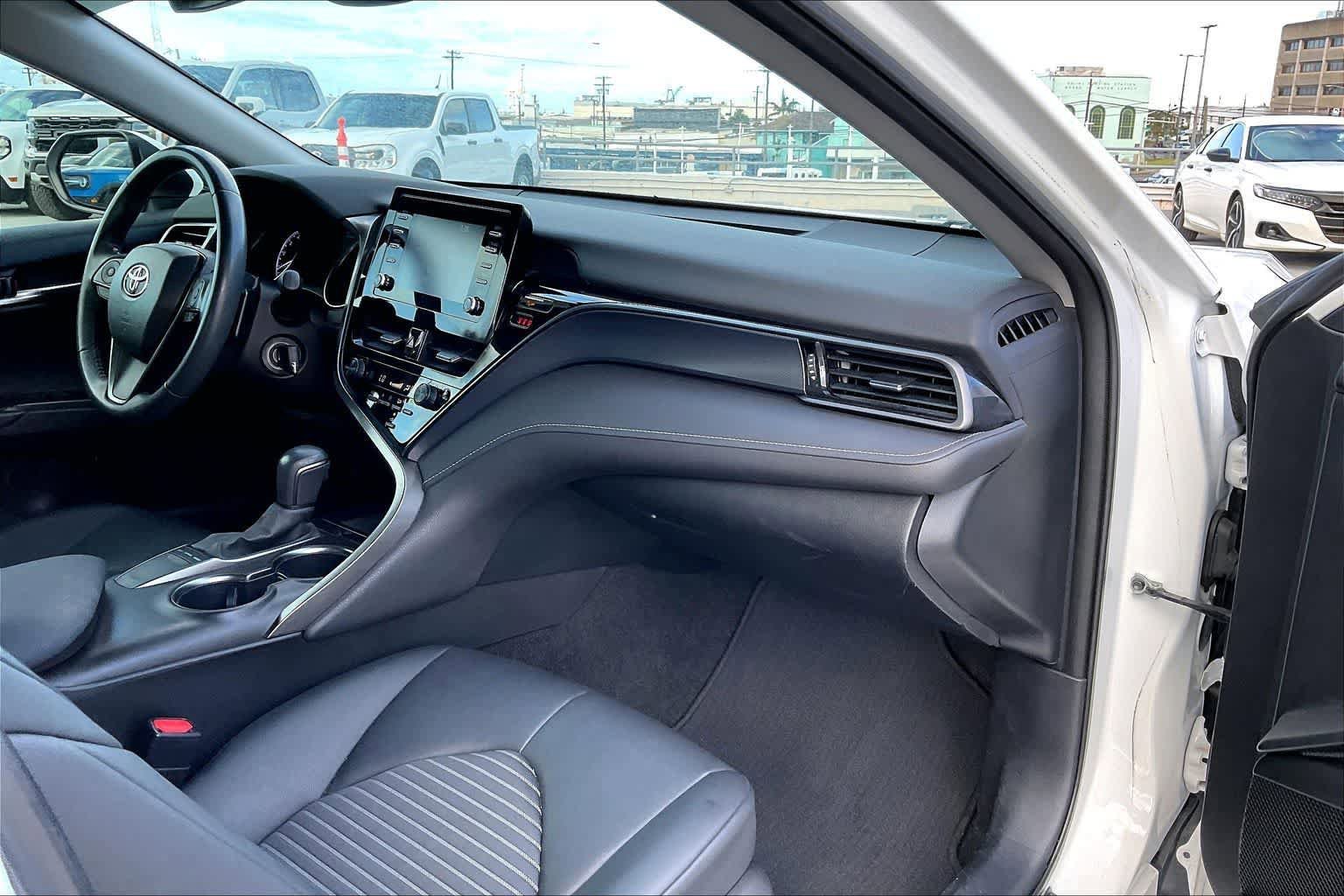 Used 2022 Toyota Camry SE FWD image 23