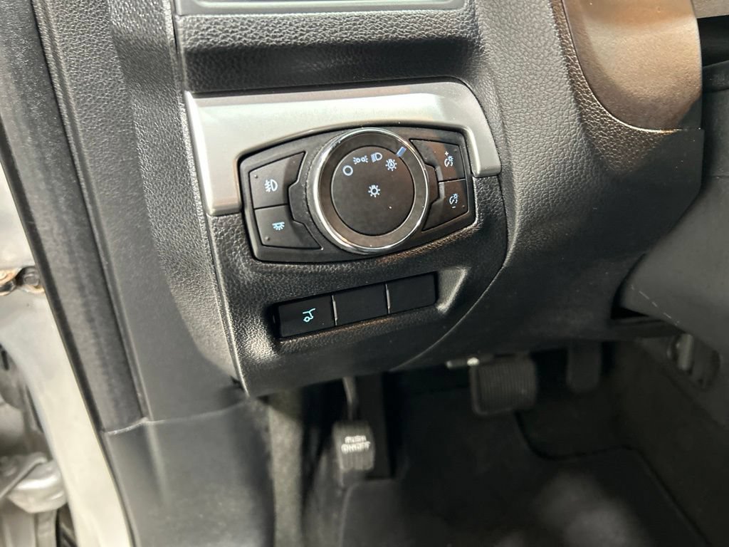 Certified 2017 Ford Explorer XLT w/ Equipment Group 202A AWD/4WD image 14