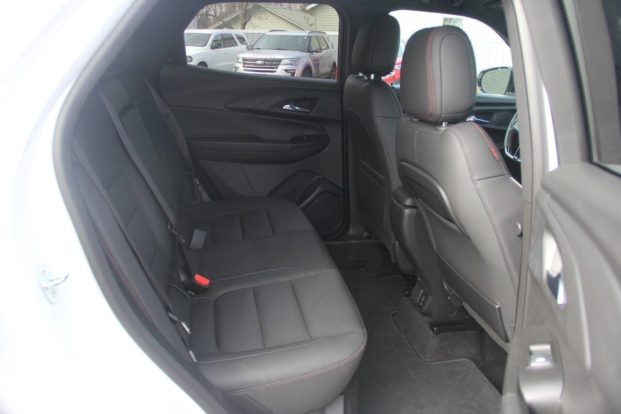 Used 2023 Chevrolet TrailBlazer RS w/ Convenience Package FWD image 12