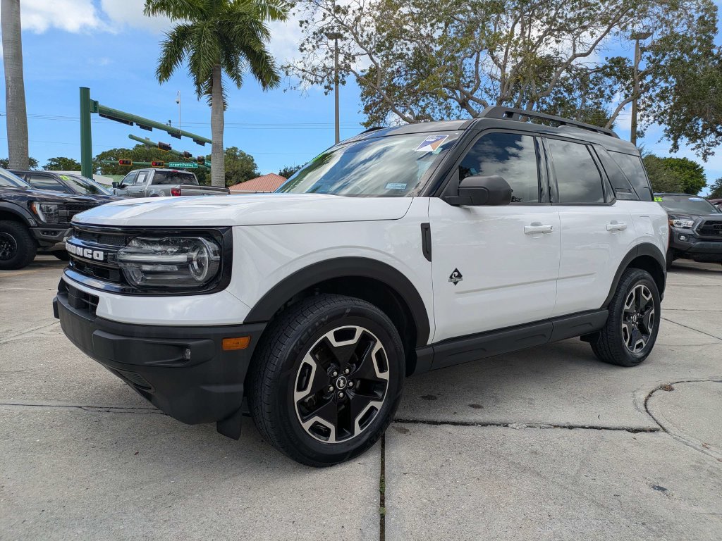 Certified 2023 Ford Bronco Sport Outer Banks w/ Tech Package AWD/4WD image 7