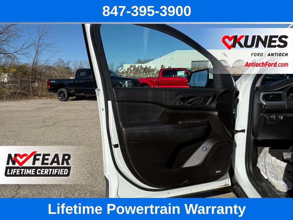 Used 2023 GMC Acadia SLT image 28