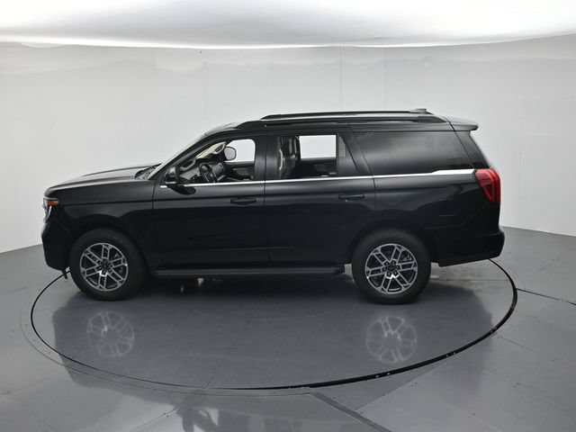 Certified 2025 Ford Expedition Active AWD/4WD image 48