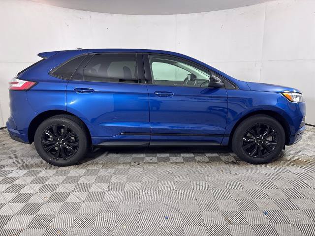 Certified 2024 Ford Edge SE w/ Black Appearance Package AWD/4WD image 2
