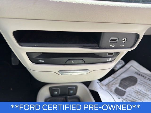 Used 2017 Chrysler Pacifica Limited FWD image 14