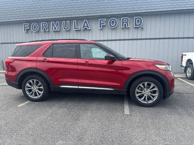 Certified 2023 Ford Explorer XLT w/ Equipment Group 202A AWD/4WD image 2