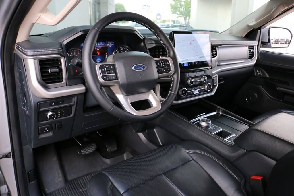 Certified 2022 Ford Expedition XLT RWD image 17