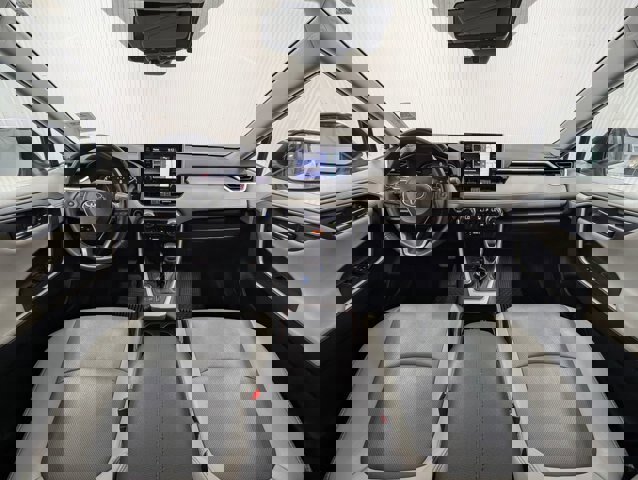 Used 2019 Toyota RAV4 Limited w/ Cold Weather Package image 6