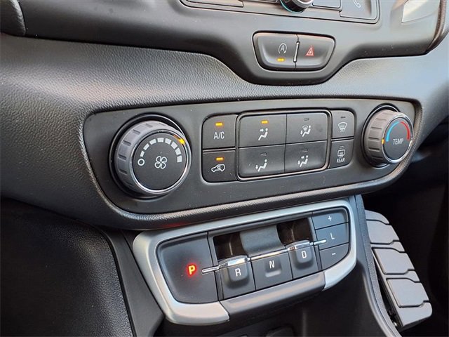 Used 2023 GMC Terrain SLE image 16