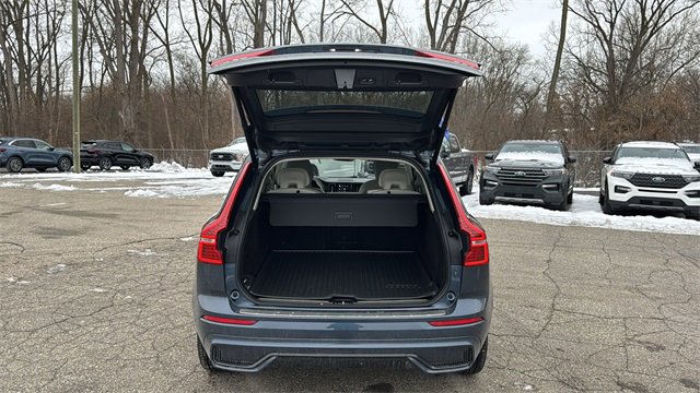 Used 2023 Volvo XC60 B5 Plus w/ Climate Package image 29