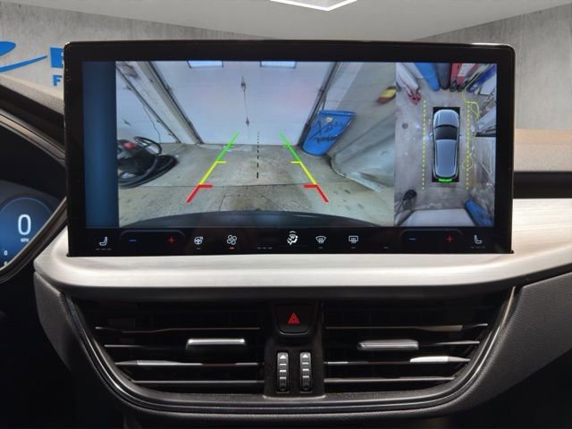 Certified 2024 Ford Escape Platinum AWD/4WD image 17
