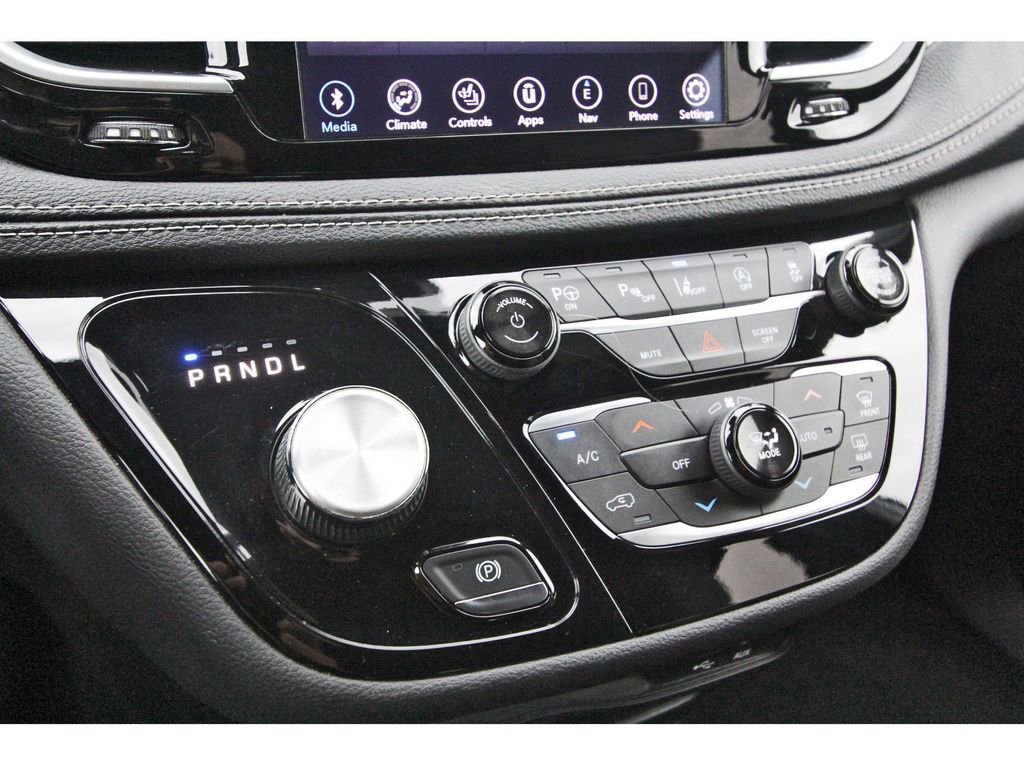 Used 2018 Chrysler Pacifica Limited w/ Advanced Safetytec Group image 25