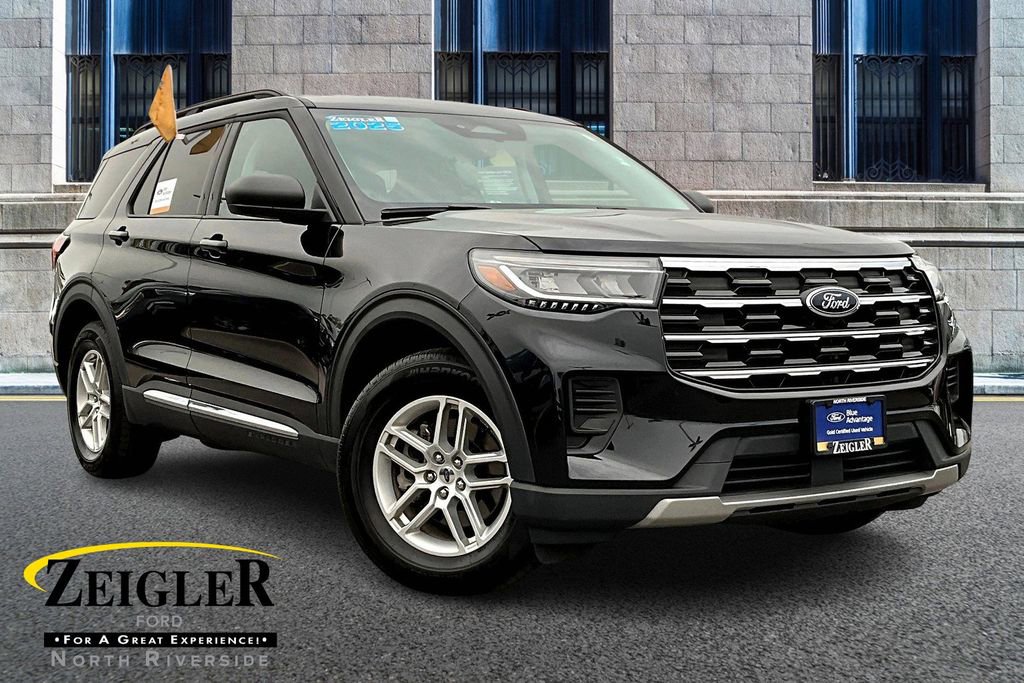 Certified 2025 Ford Explorer Active image 1