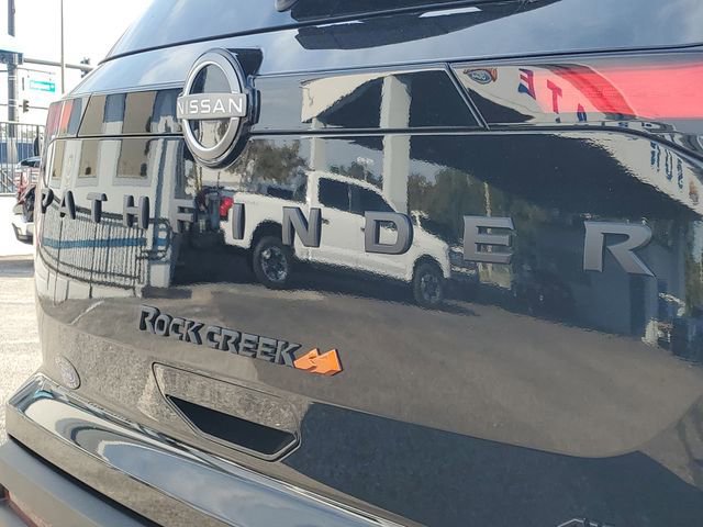 Used 2025 Nissan Pathfinder Rock Creek image 6