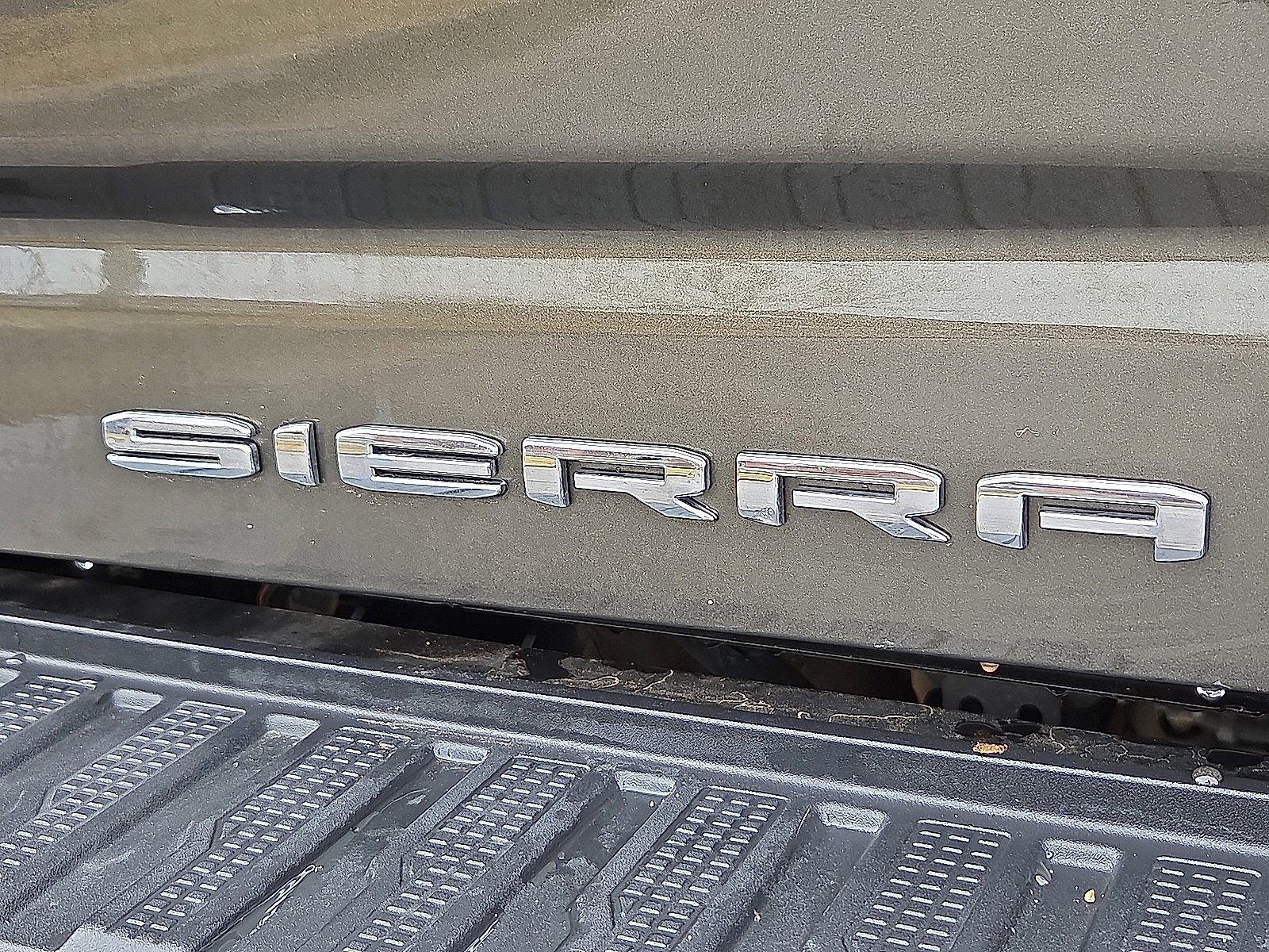 Used 2022 GMC Sierra 3500 Denali w/ Denali Ultimate Package image 9