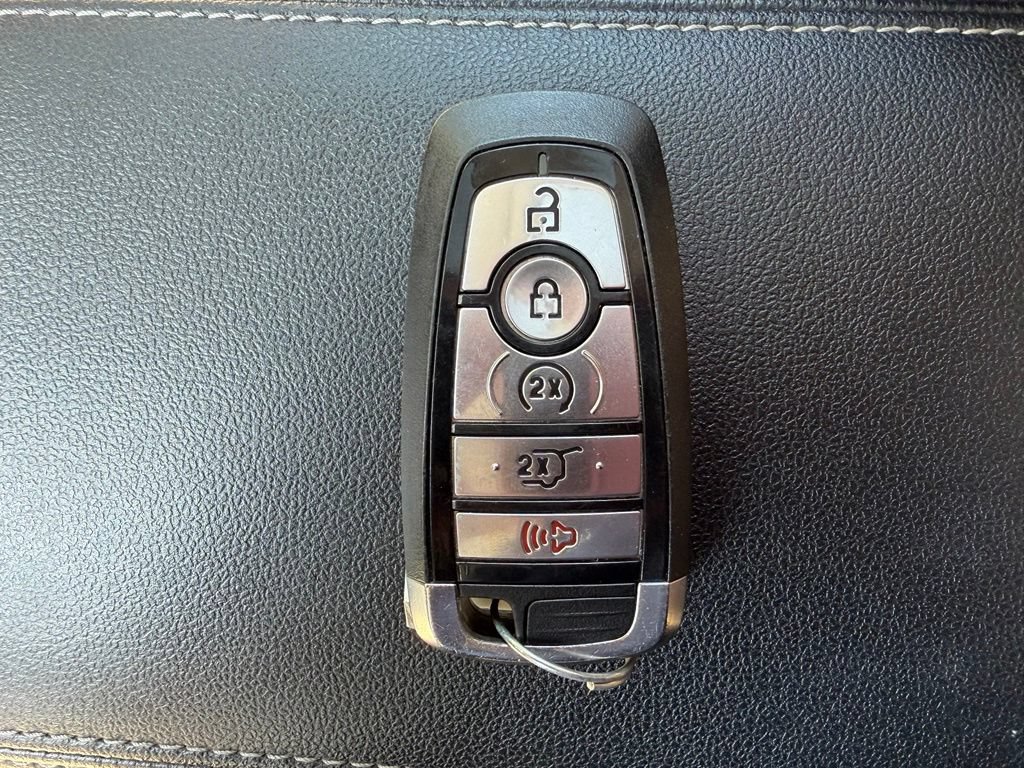 Certified 2022 Ford Escape Titanium AWD/4WD image 28