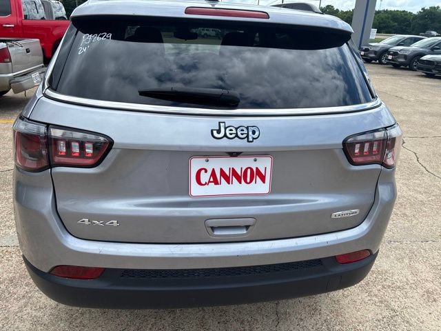 Used 2024 Jeep Compass Latitude AWD/4WD image 9