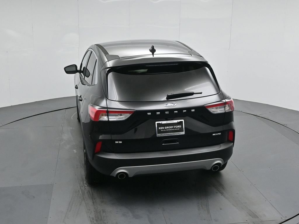 Certified 2021 Ford Escape SE image 17