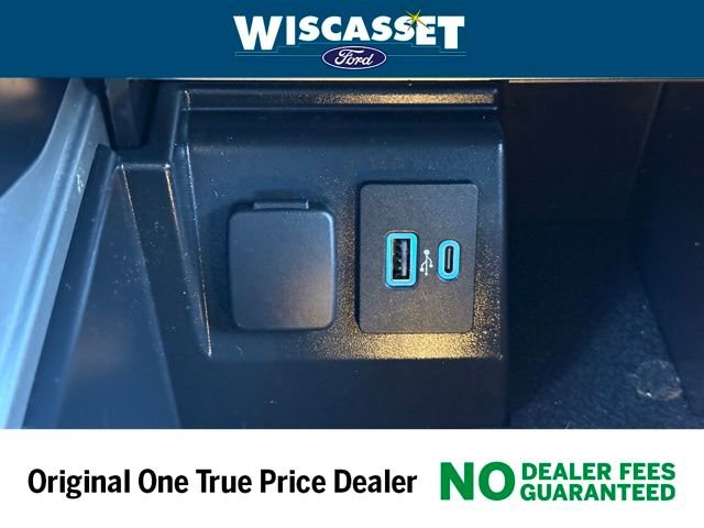 Certified 2022 Ford Explorer XLT w/ Equipment Group 202A image 17