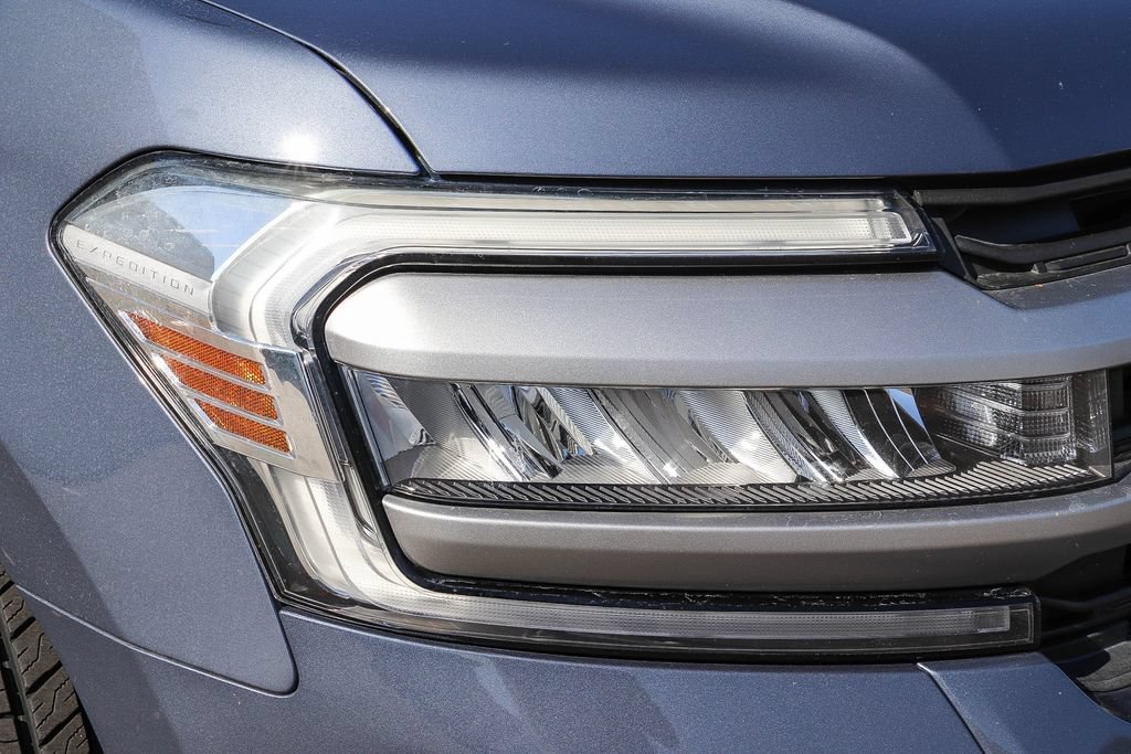 Certified 2023 Ford Expedition XLT RWD image 6