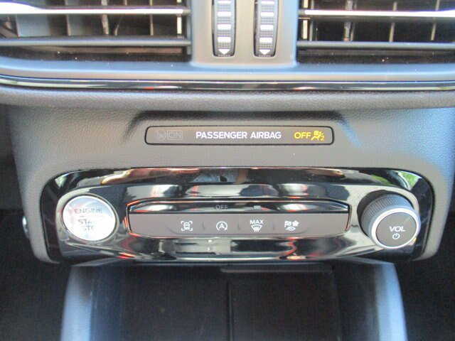 Certified 2023 Ford Escape ST-Line w/ Tech Pack #1 AWD/4WD image 17