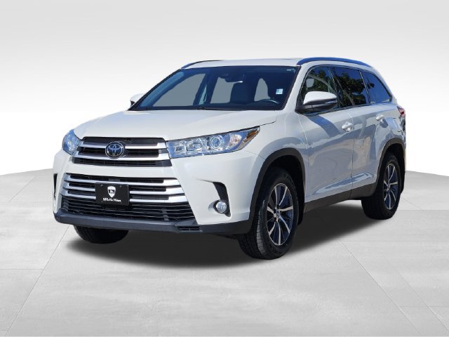 Used 2019 Toyota Highlander XLE AWD/4WD image 3