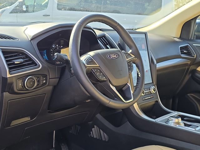Certified 2024 Ford Edge SEL w/ Convenience Package AWD/4WD image 15