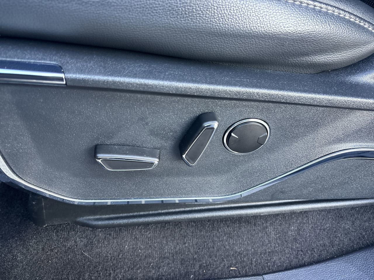 Certified 2023 Ford F150 Lariat w/ Equipment Group 502A High image 20