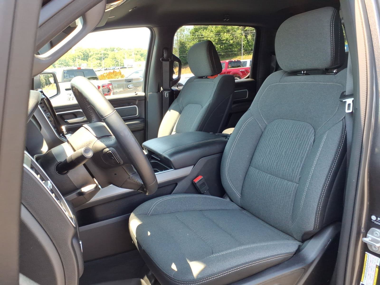 Used 2022 RAM 1500 Big Horn AWD/4WD image 12