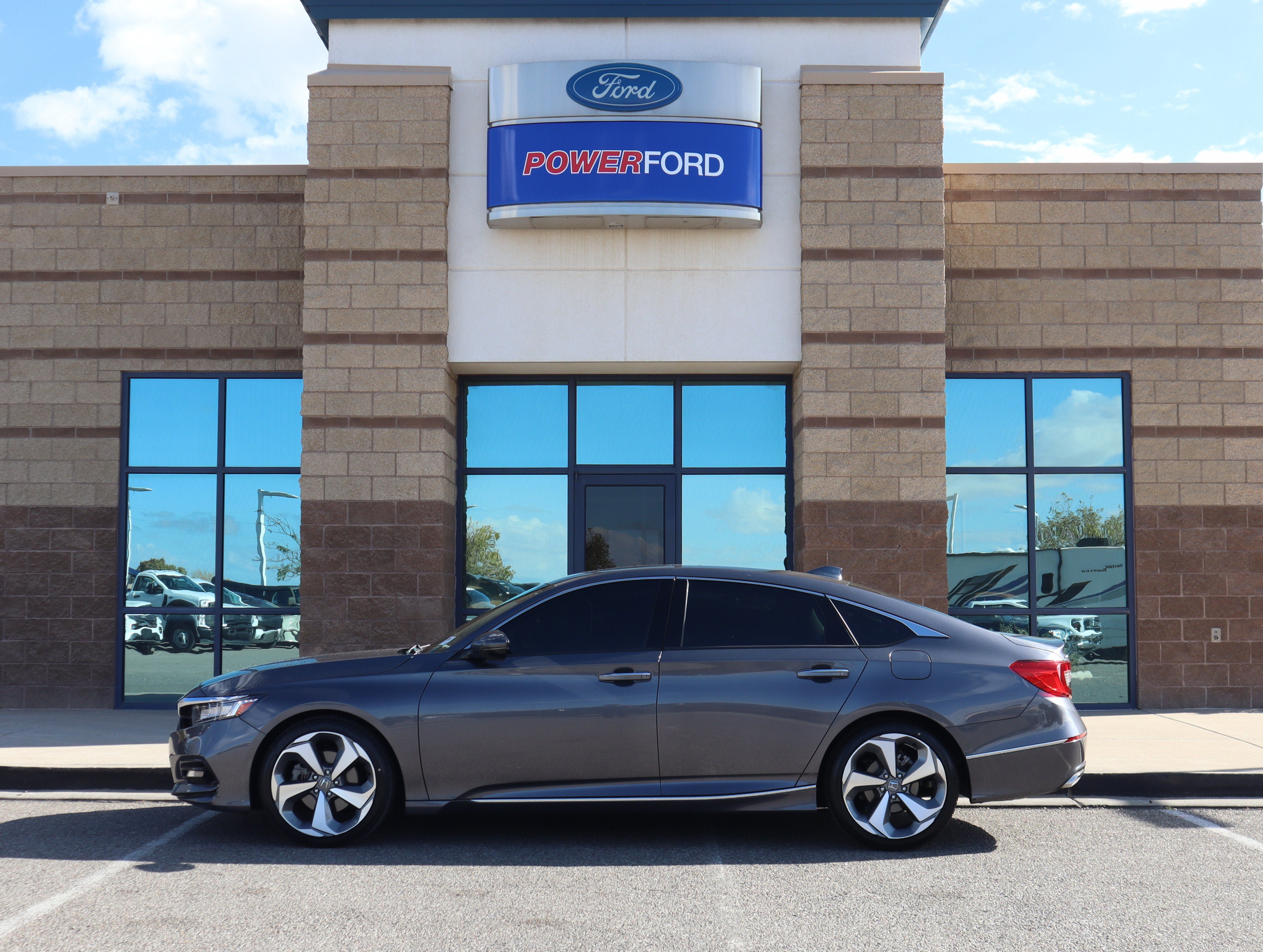 Used 2020 Honda Accord Touring image 9