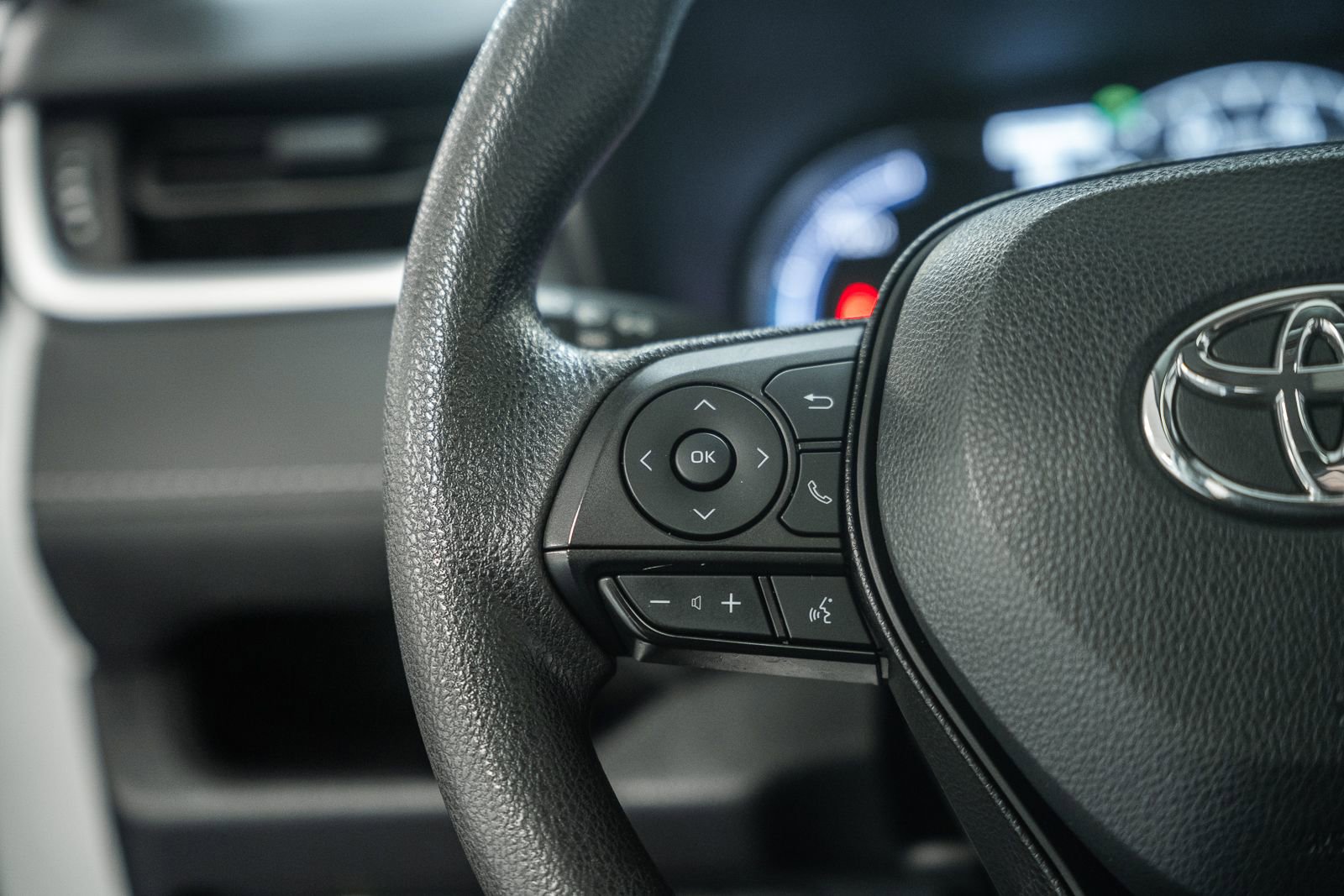 Used 2024 Toyota RAV4 XLE w/ Convenience Package image 36