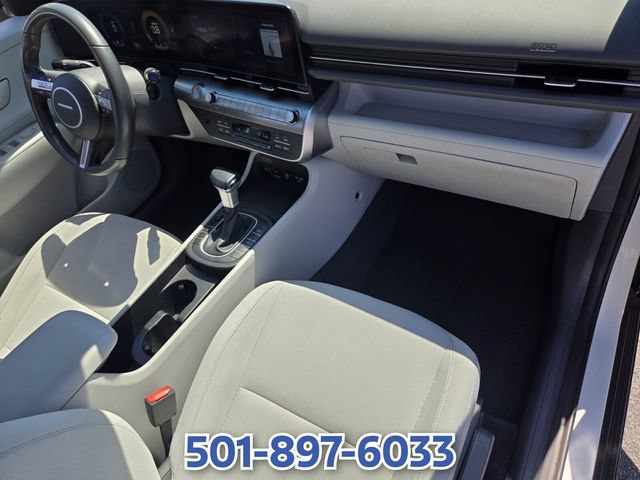 Used 2025 Hyundai Kona SEL FWD image 17
