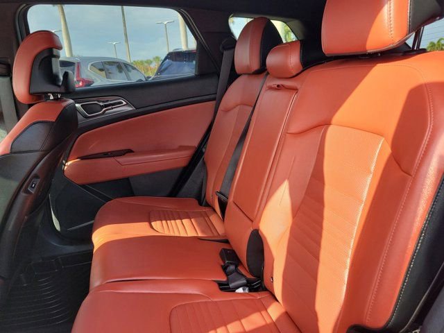 Used 2025 Kia Sportage SX image 16